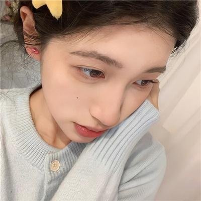 钱不够用 海报